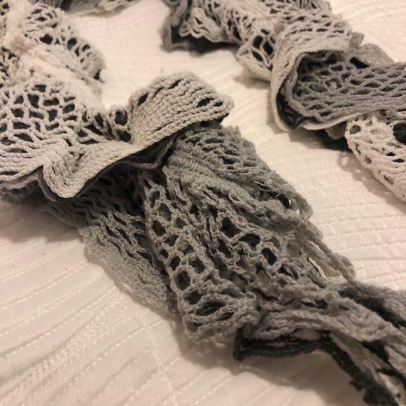 NEW Knit Scarf π§£ - Picture 3 of 4